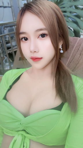 Profile photo of Pink from Huai Khwang, Bangkok - Verified