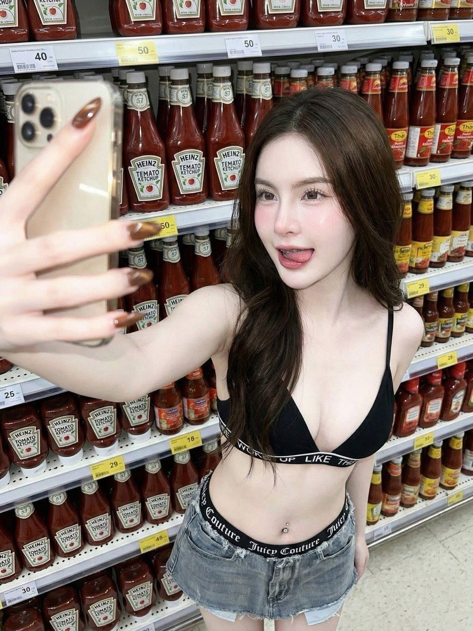Photo 1 of 4 of ลูกเกด from Huai Khwang, Bangkok