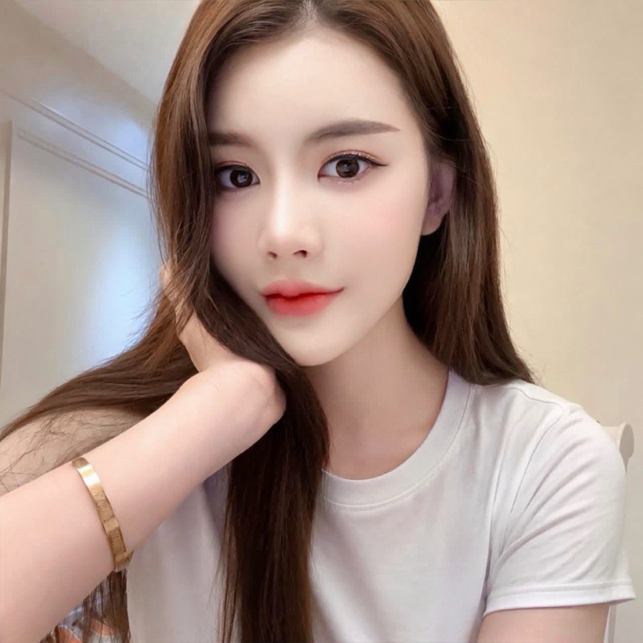 Profile photo of พลอย from Thon Buri, Bangkok