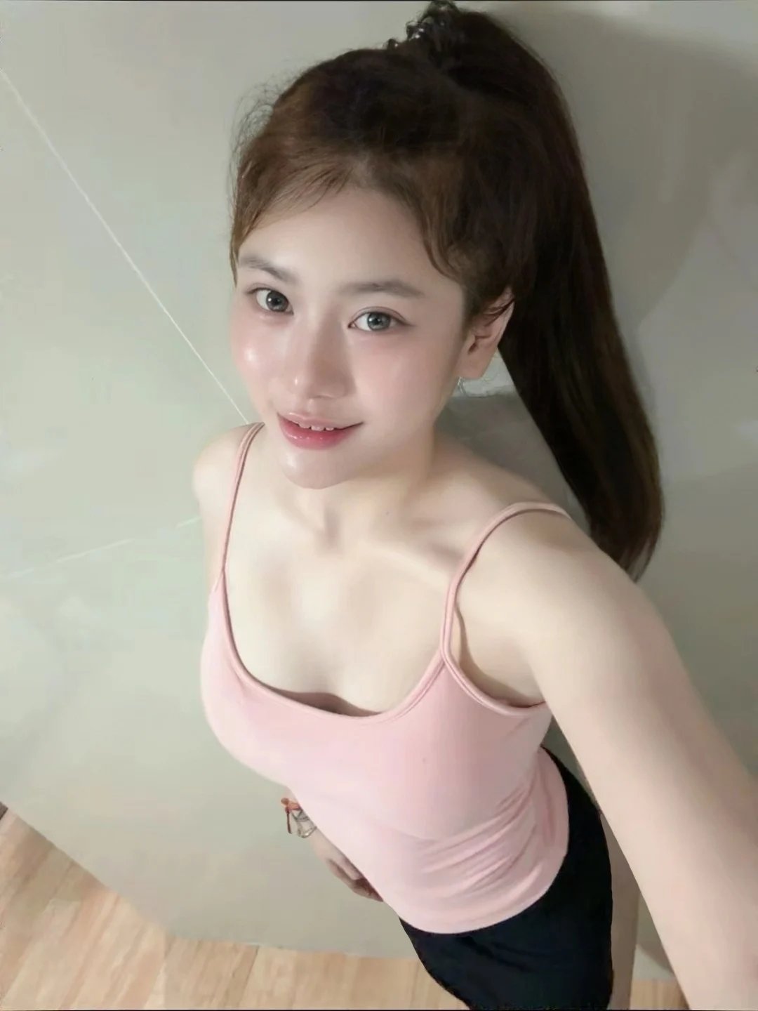 รูปที่ 2 จาก 2 ของ พลอยใส จากห้วยขวาง, กรุงเทพมหานคร