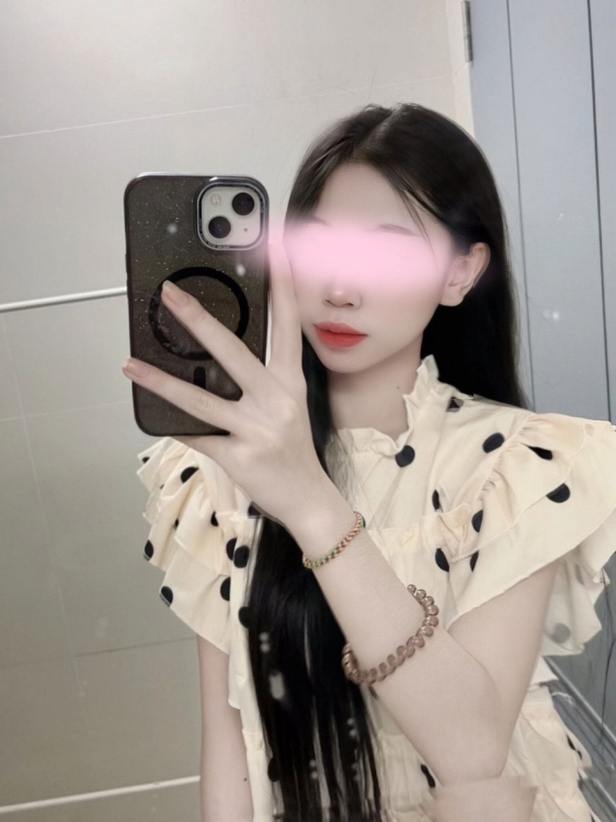 Photo 1 of 3 of Bovy โบวี่ from Huai Khwang, Bangkok