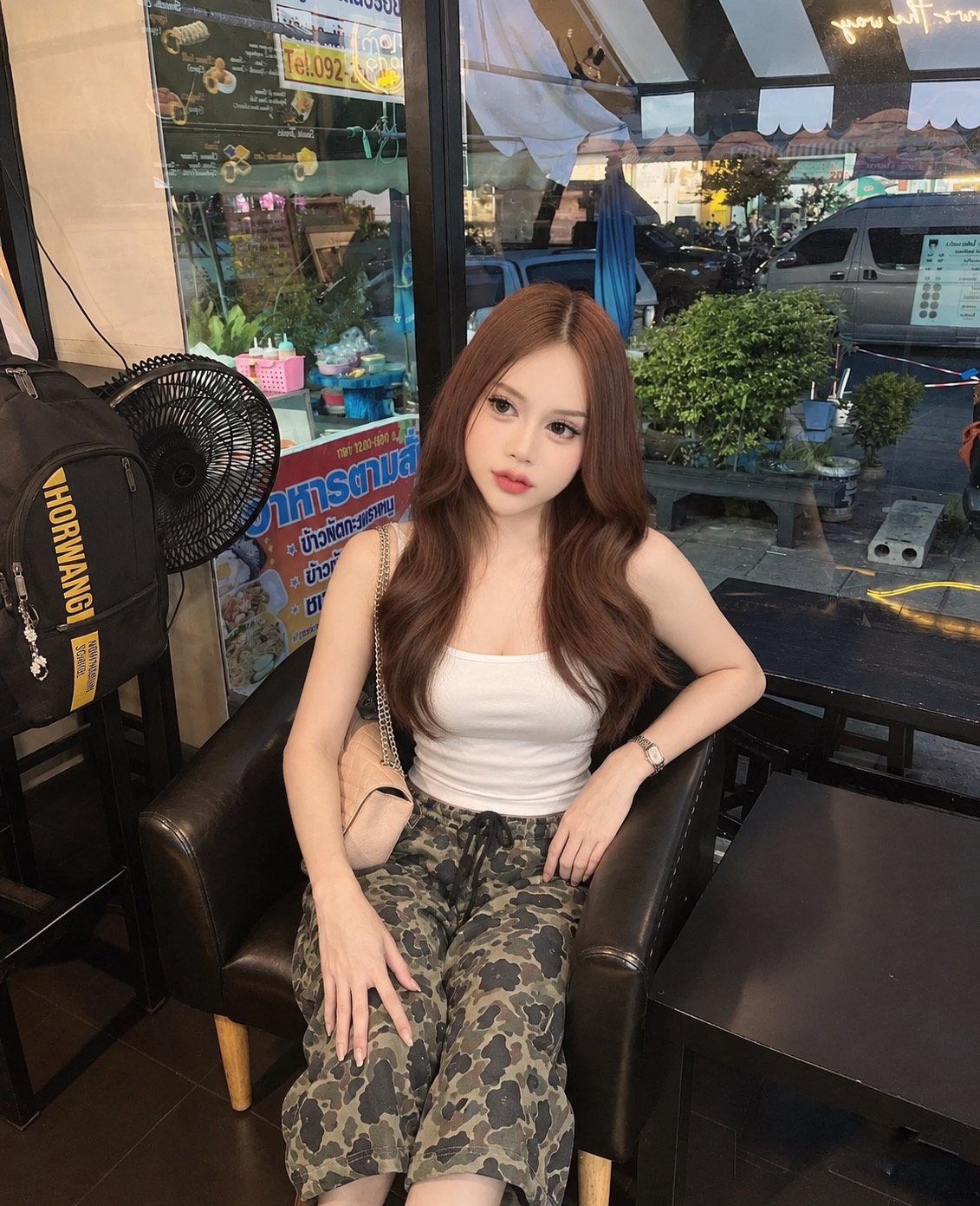 รูปที่ 3 จาก 4 ของ พลอยสาวสอง  พร้อมรับ 24 ชั่วโมง จากปากเกร็ด, นนทบุรี