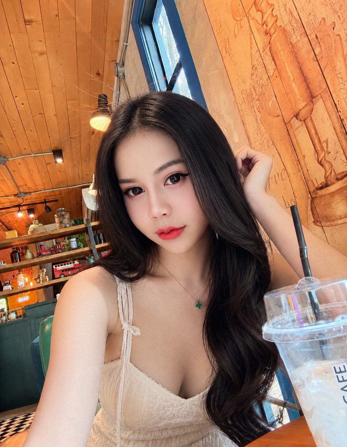 Photo 4 of 5 of พลอยสาวสอง from Pak Kret, Nonthaburi