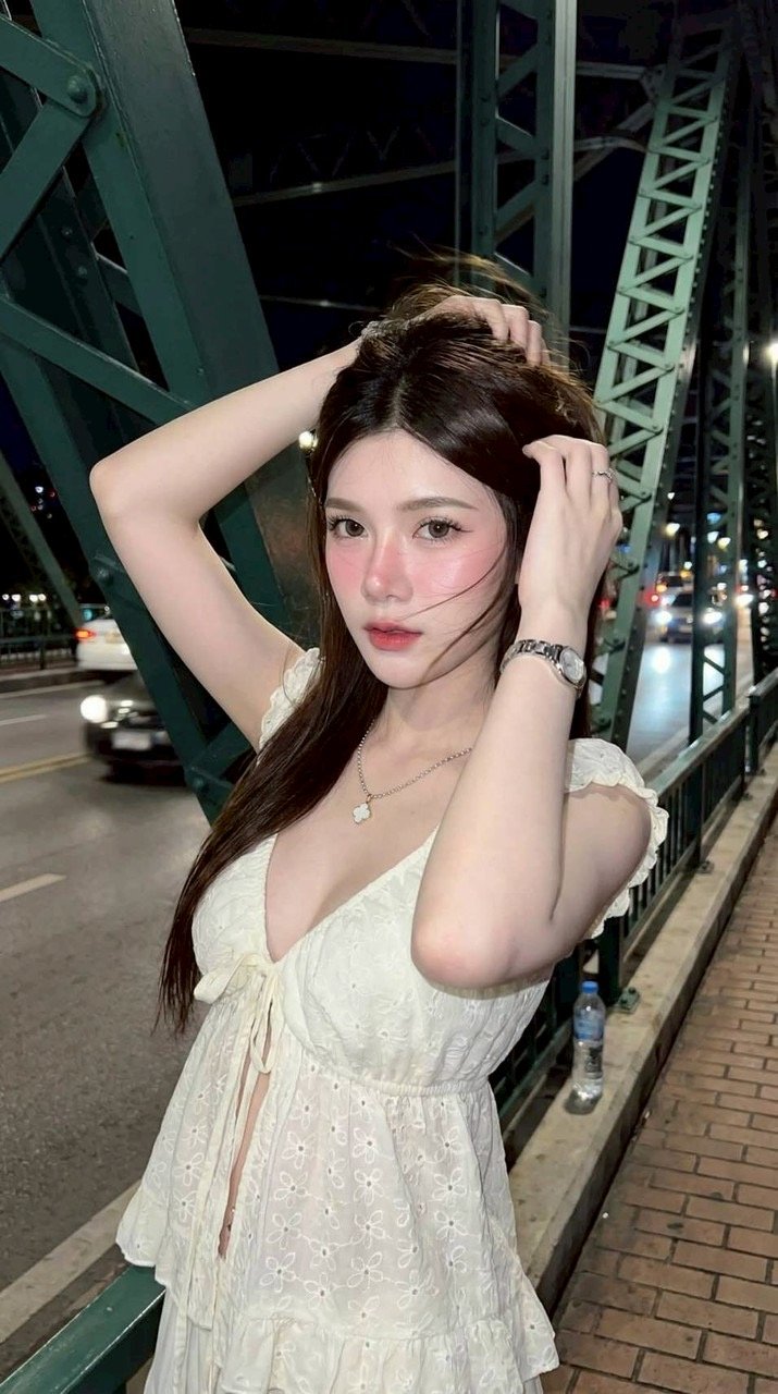 Photo 2 of 4 of ยูจิน from Bang Khae, Bangkok