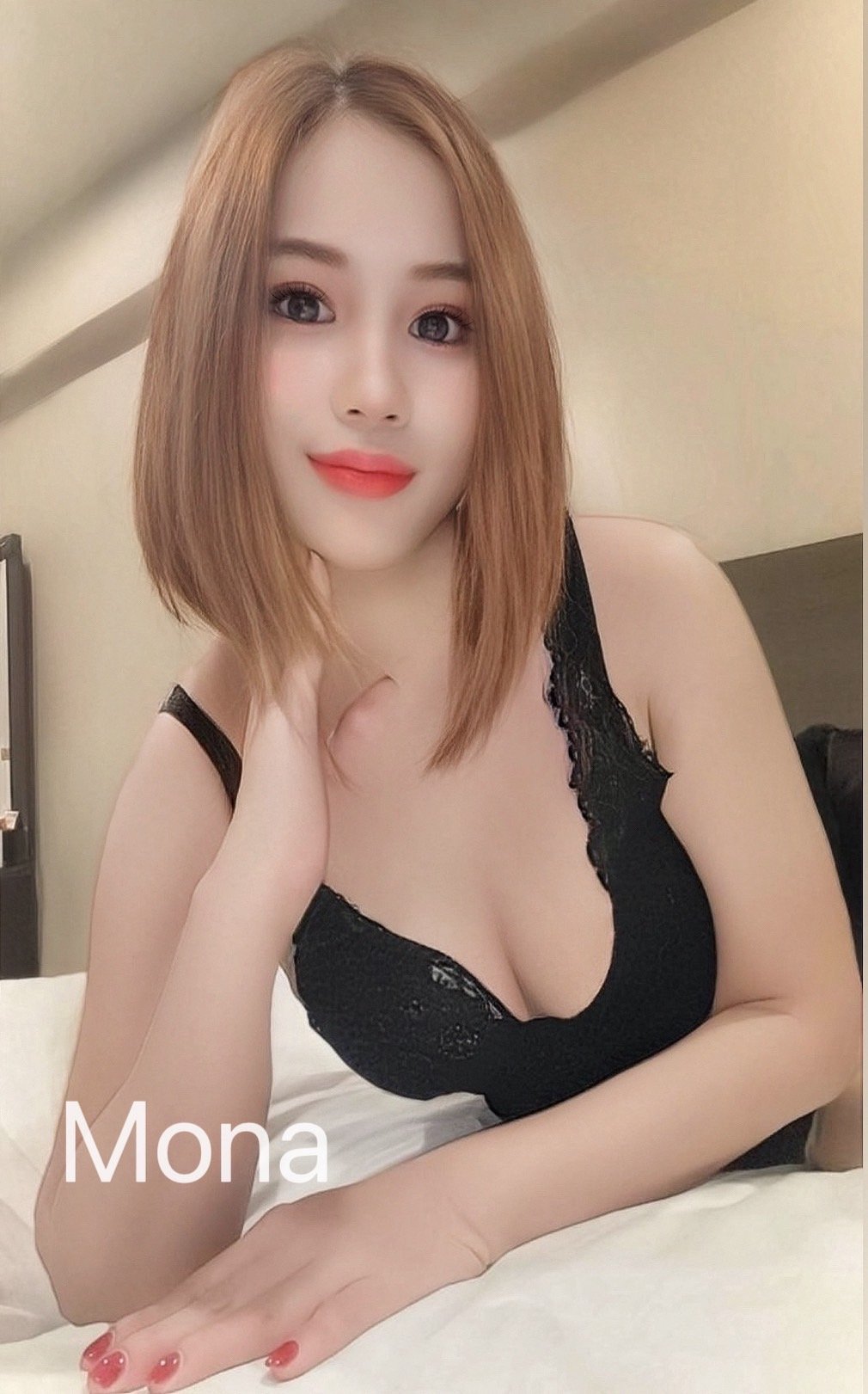 Profile photo of โมนา from Chom Thong, Bangkok