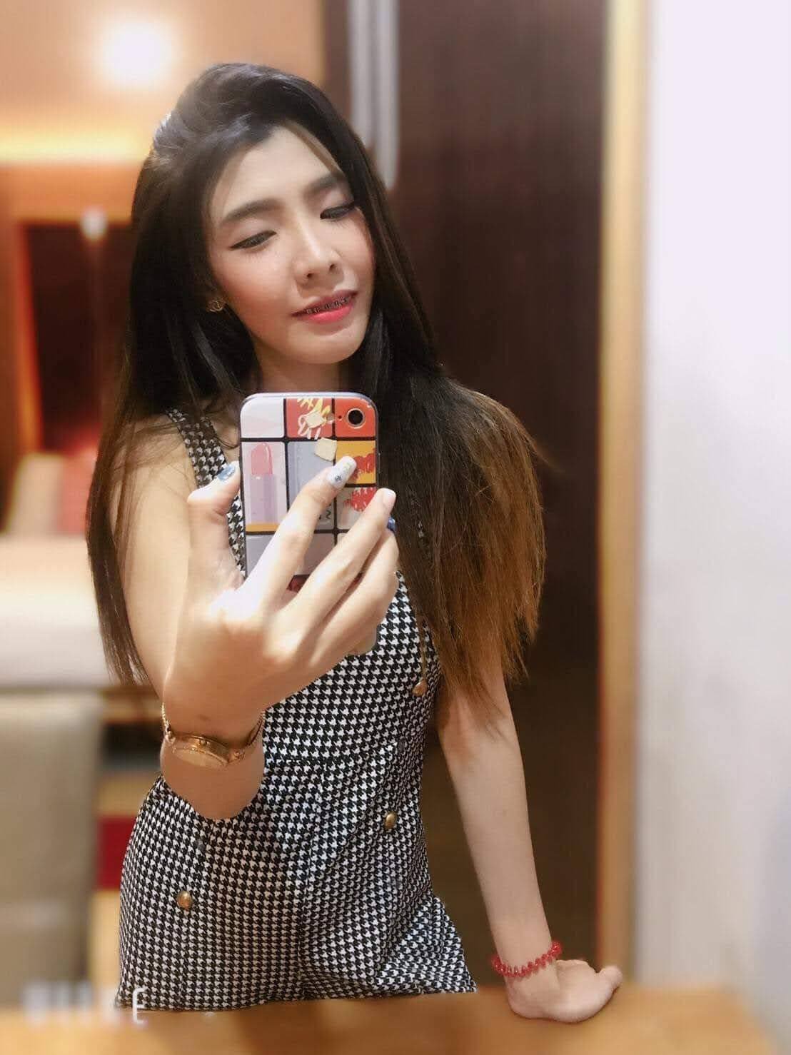 Profile photo of  น้องแพนด้า from Phaya Thai, Bangkok - Verified