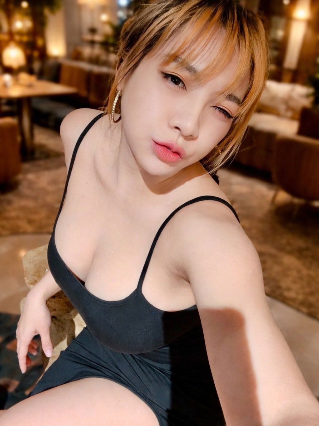 รูปที่ 1 จาก 4 ของ Miki จากคลองเตย, กรุงเทพมหานคร