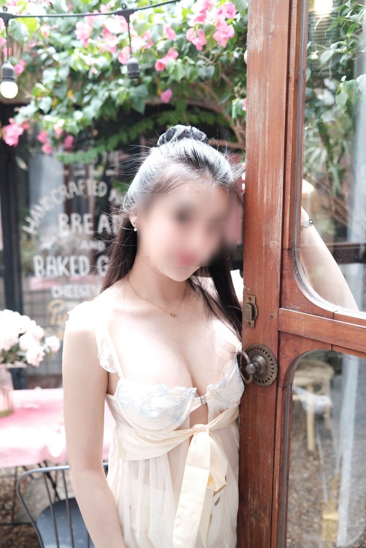 รูปที่ 3 จาก 4 ของ น้ำฝน รัชดา จากห้วยขวาง, กรุงเทพมหานคร