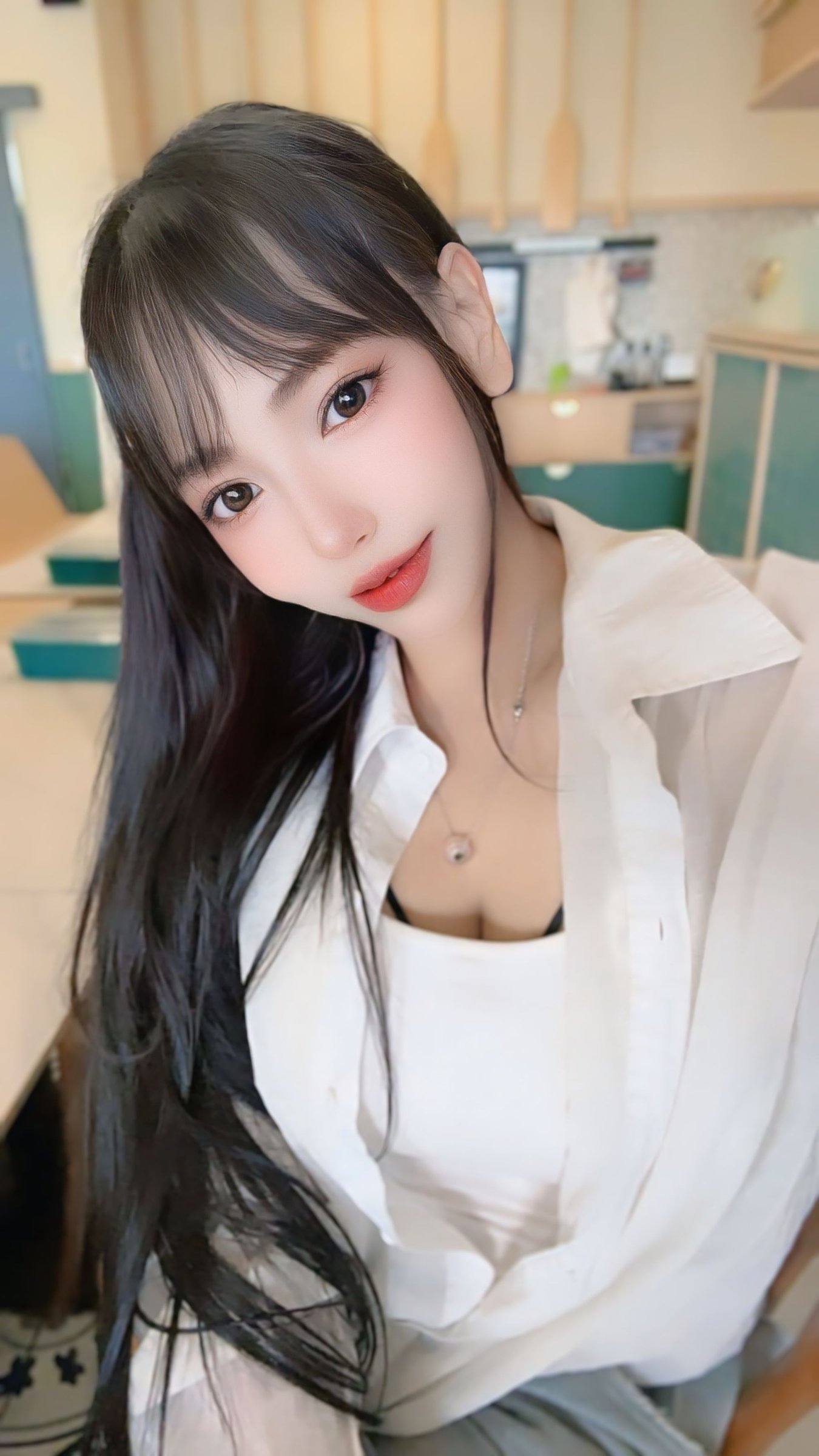 รูปที่ 3 จาก 3 ของ Ela จากคลองเตย, กรุงเทพมหานคร