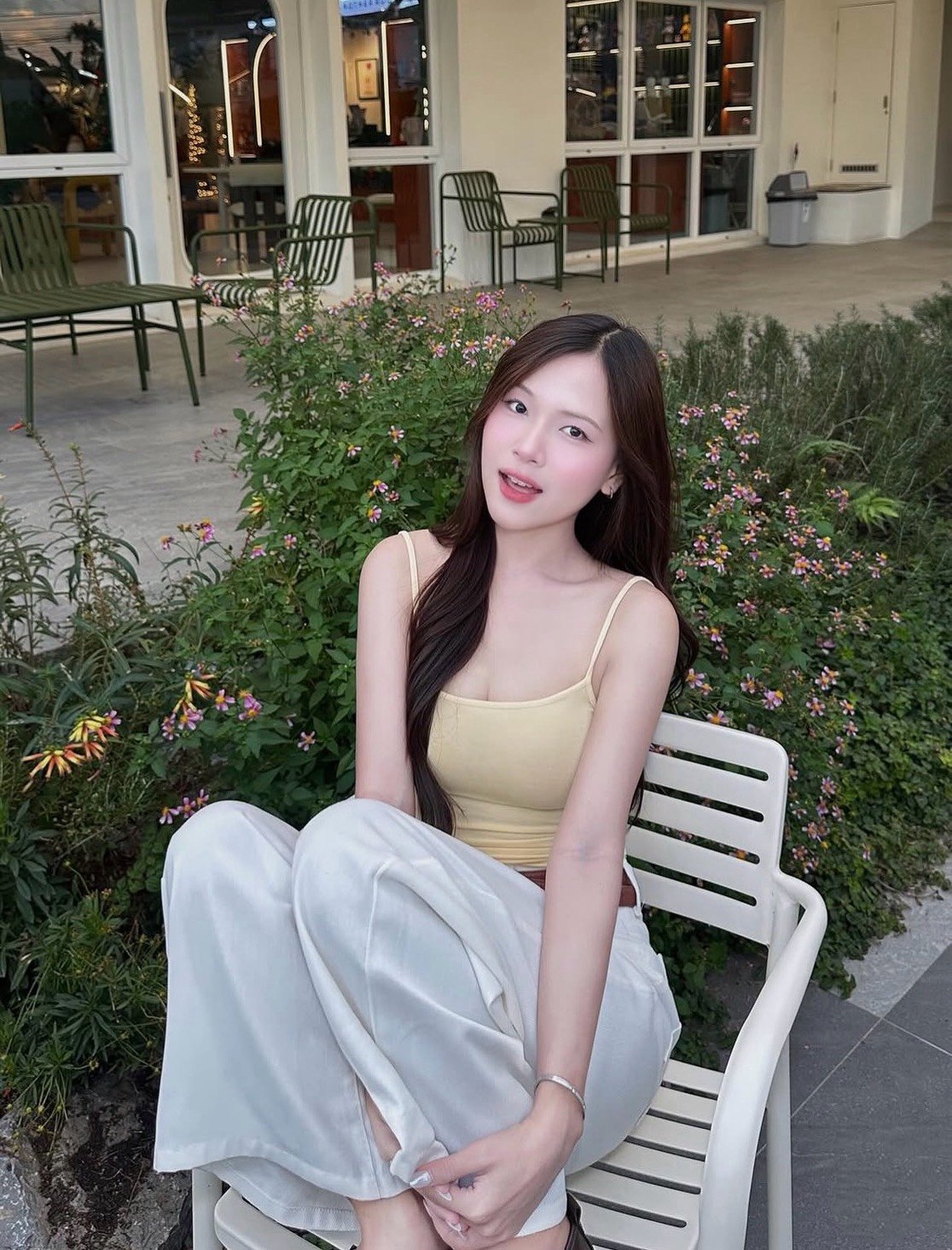 Photo 2 of 5 of นิชา from Don Mueang, Bangkok