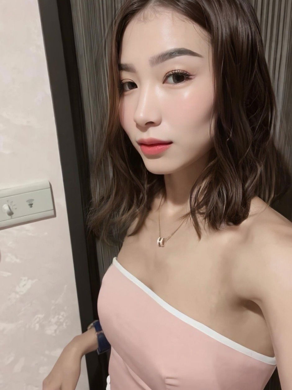 รูปที่ 1 จาก 4 ของ Ivy จากคลองเตย, กรุงเทพมหานคร