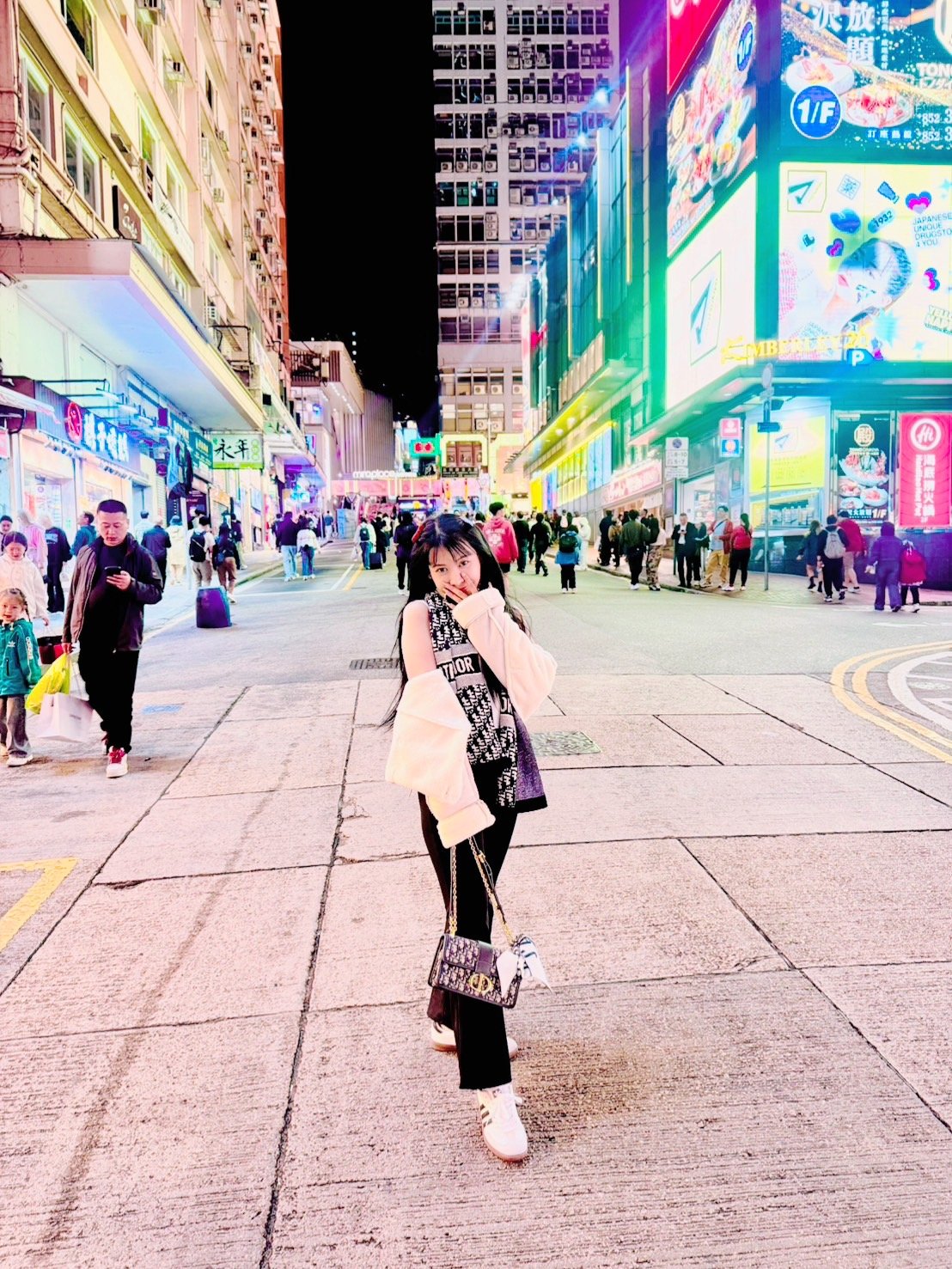 รูปที่ 4 จาก 4 ของ มิเกล  หุ่นนางแบบ จากลาดพร้าว, กรุงเทพมหานคร