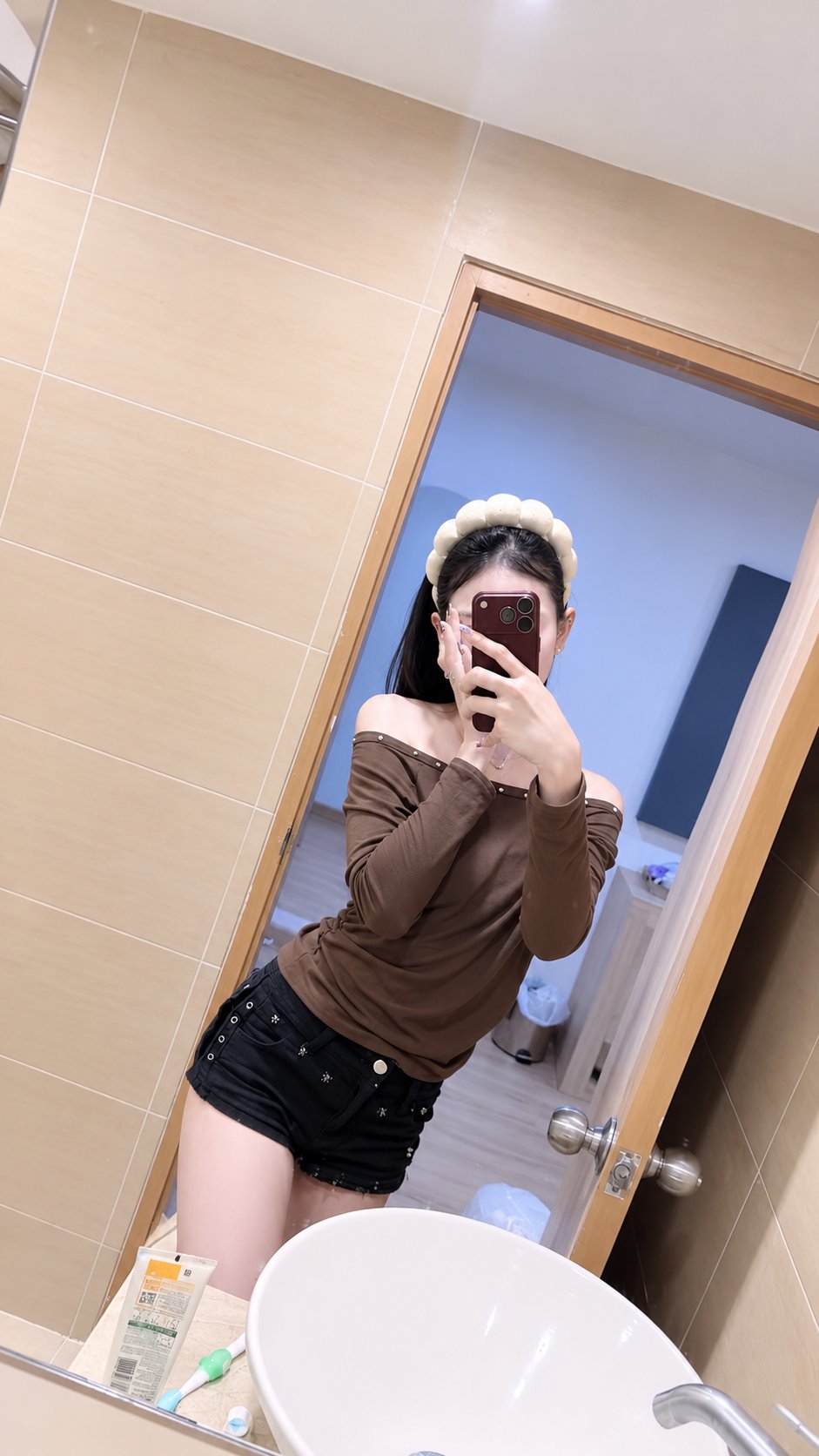 รูปที่ 3 จาก 4 ของ ใบหงษ์ จากบางละมุง, ชลบุรี