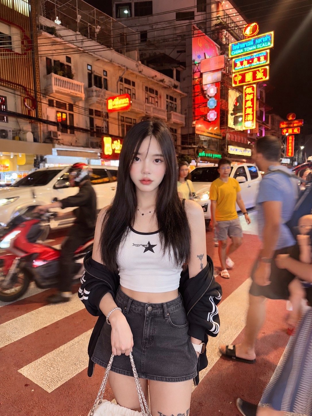 Photo 5 of 5 of มิวมิว from Thon Buri, Bangkok