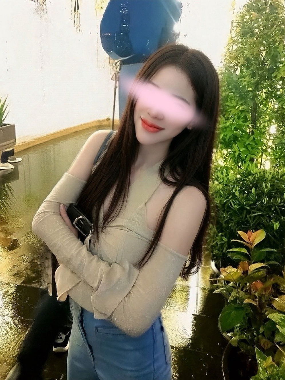 Photo 1 of 3 of Tingting ถิงถิง from Huai Khwang, Bangkok