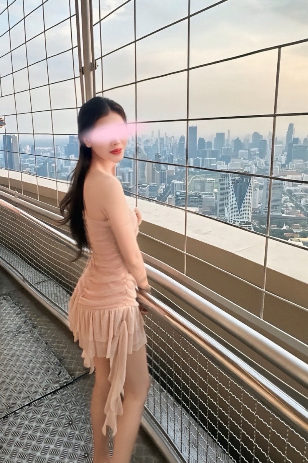 Photo 3 of 3 of Tingting ถิงถิง from Huai Khwang, Bangkok