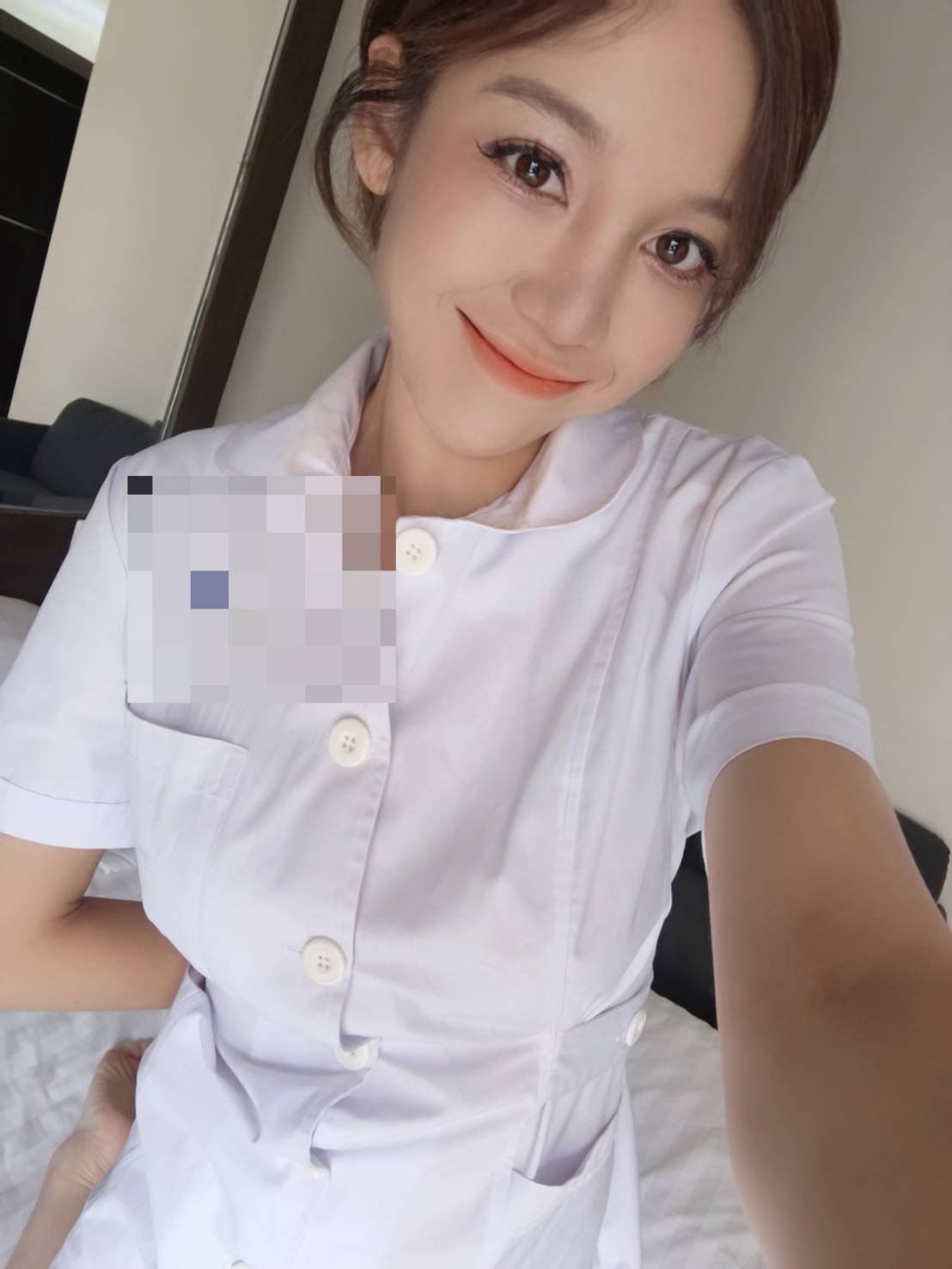 รูปที่ 2 จาก 4 ของ ฟ้าใส พยาบาลสาวมารับพาสไทม์ จากลาดพร้าว, กรุงเทพมหานคร