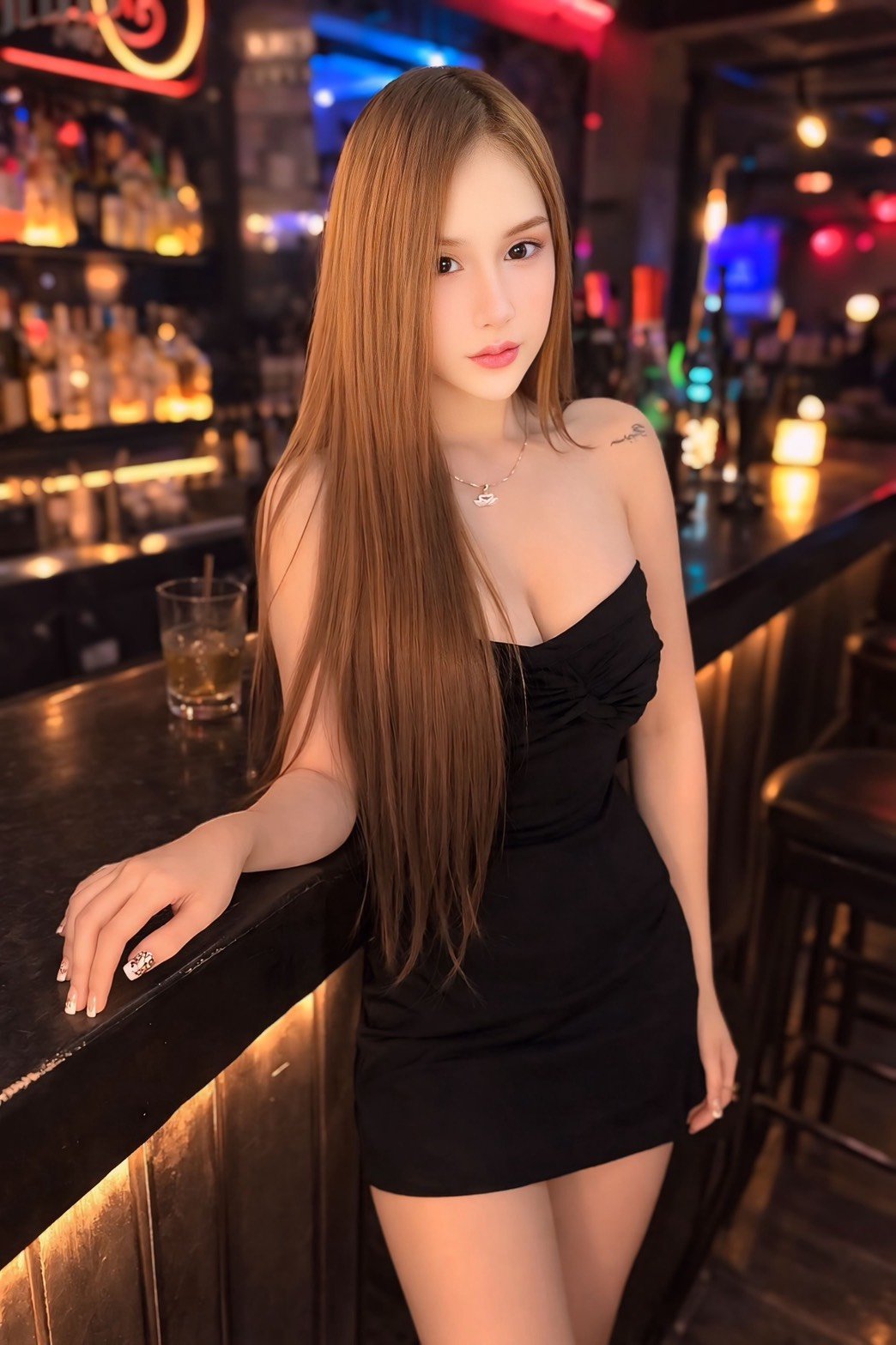 Photo 2 of 5 of Patty from Khlong Toei, Bangkok